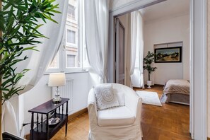 2 bedrooms, iron/ironing board, free WiFi, bed sheets - Fabulous Cozy Pantheon Apartment (Roma)