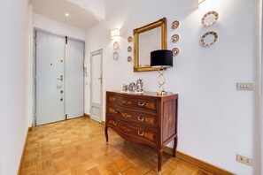 Interior - Fabulous Cozy Pantheon Apartment (Roma)