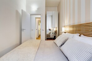 2 chambres, fer et planche à repasser, Wi-Fi gratuit, draps fournis