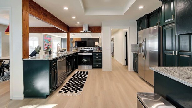 Kaffetrakter/tekoker, kjøleskap, mikrobølgeovn og ovn