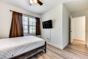 3 dormitorios, tabla de planchar con plancha, wifi gratis y ropa de cama