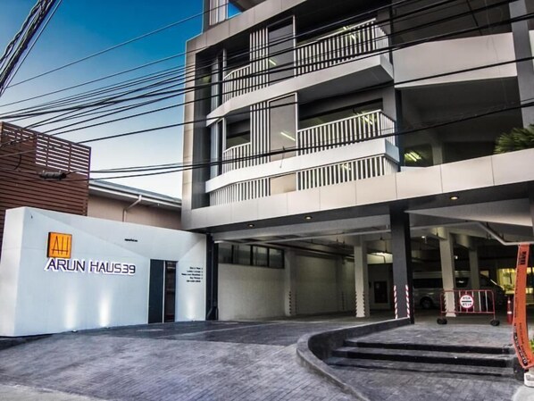 Exterior - Arun Haus 39 (Bangkok)