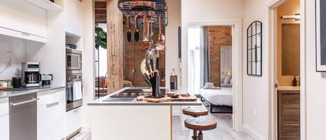 Fridge, microwave, oven, stovetop