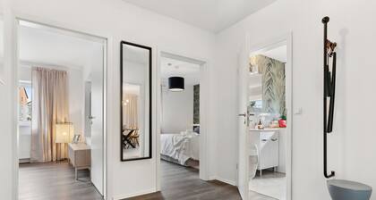 JUNE APARTMENTS I Cozy 2-bedroom apartment in charming Detmold with free parking