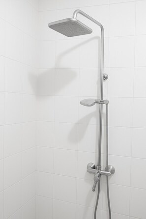Shower, hair dryer, towels, soap - A Little Paradise in Arusha – Serenity with Stunning Mountain Views (Arusha)