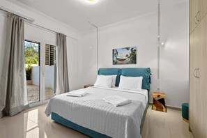 2 bedrooms, iron/ironing board, travel cot, free WiFi
