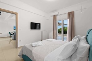 2 bedrooms, iron/ironing board, travel cot, free WiFi