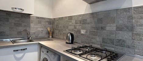 Four, plaque de cuisson