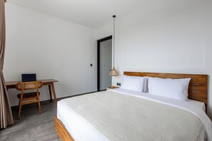 1 bedroom, in-room safe, iron/ironing board, bed sheets