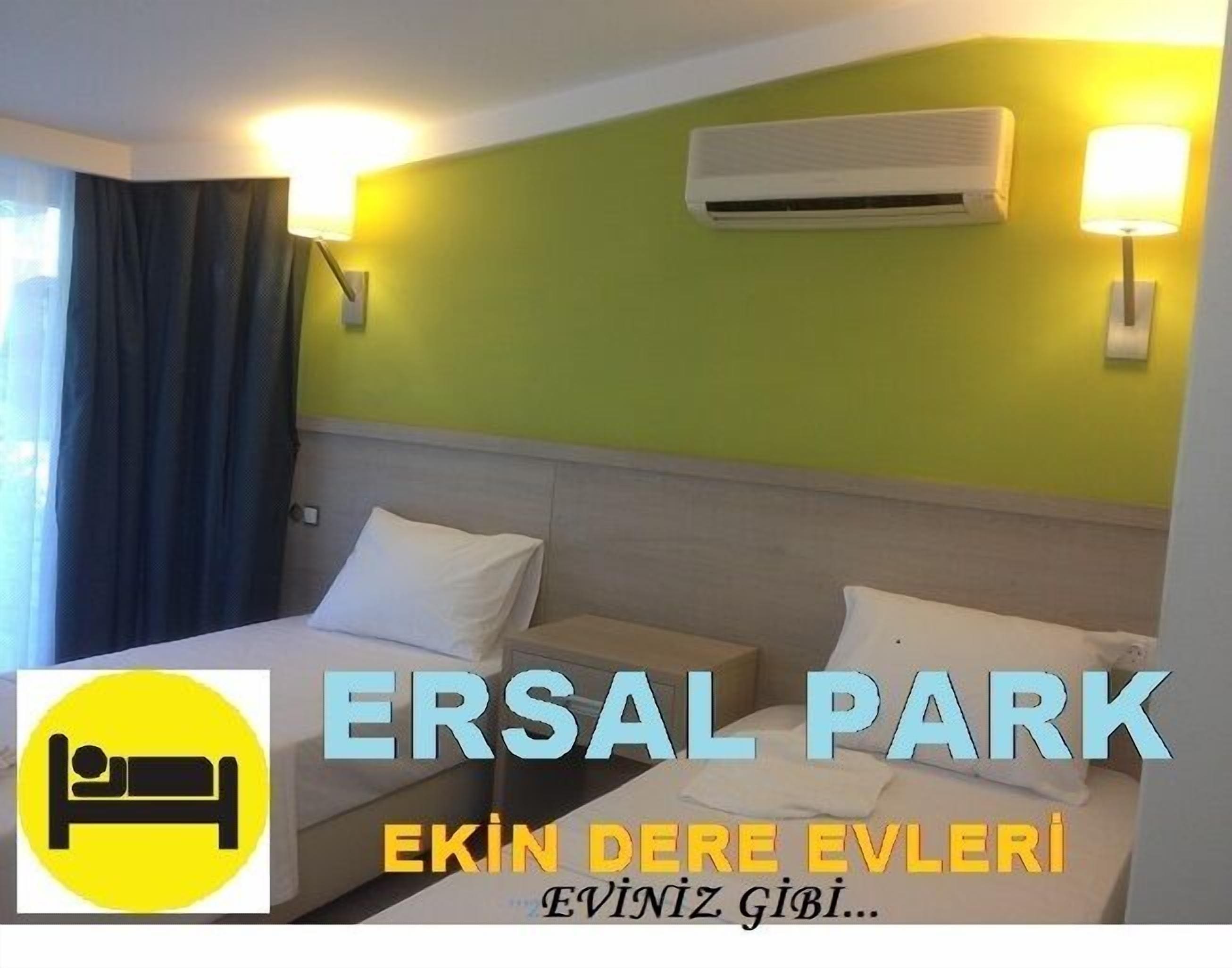 Familien-Zweibettzimmer | Schreibtisch, Verdunkelungsvorhänge