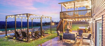 Bocce Ball Ct, Hot Tub, Game Room, EV Charger, Mins to Buffalo Trace Distillery!