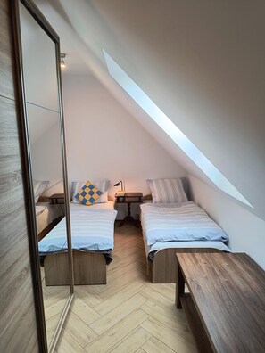 2 bedrooms, bed sheets