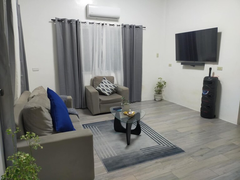 Charming Apartment With Ac And Wifi In Superb Anahawan - Hinunangan