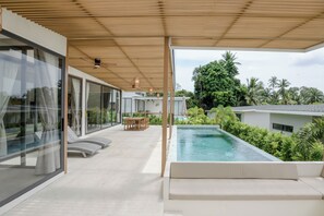 Piscine extérieure