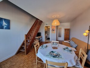 TV - T3 Apartment, near beach and shops, pets allowed (Sarzeau)