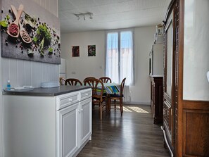 Dining - Renovated house for 6 in L'Aiguillon-sur-Mer (L'Aiguillon-sur-Mer)