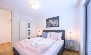 1 chambre, bureau, fer et planche à repasser, Wi-Fi