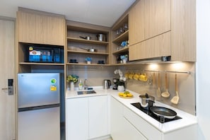 Family Apartment, 2 Bedrooms, Non Smoking, Balcony | Private kitchen