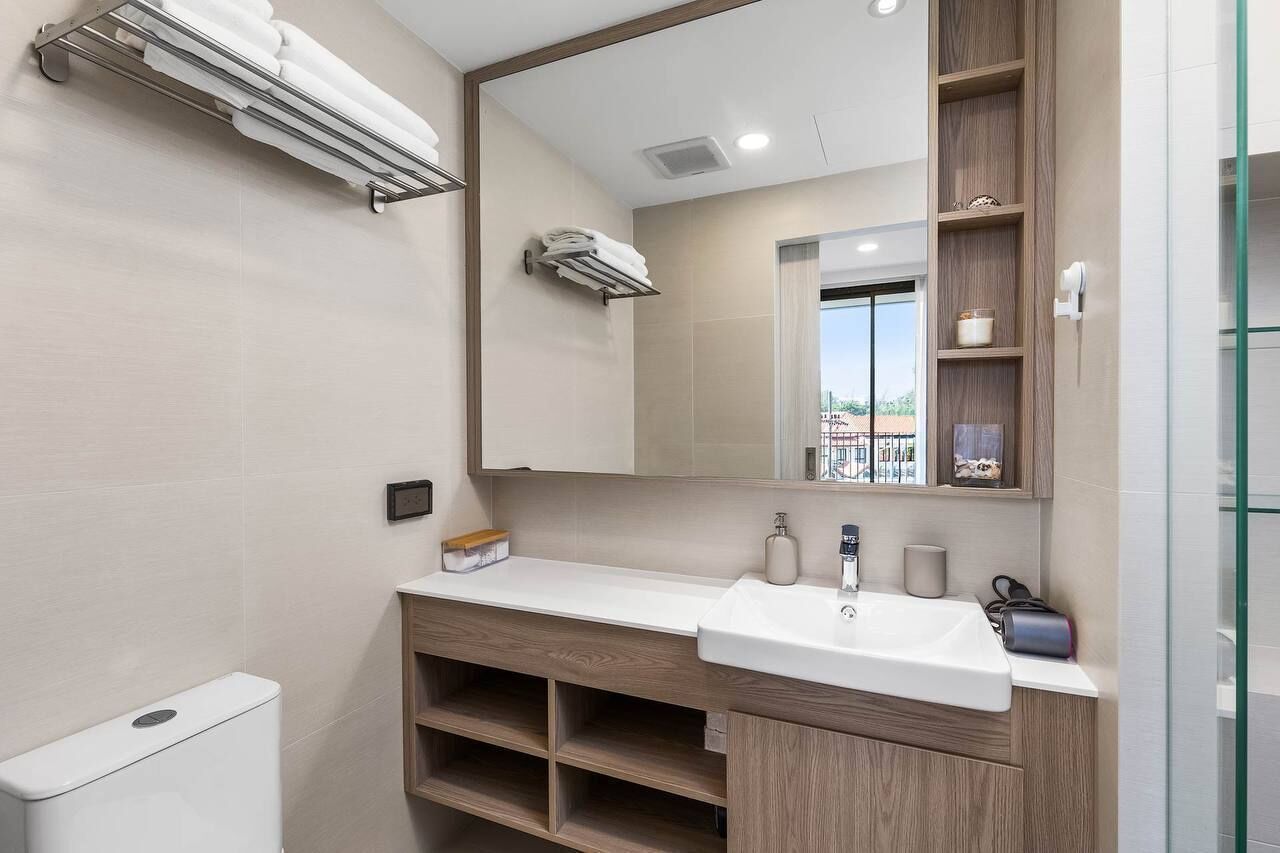 Departamento básico, para no fumadores, balcón | Baño | Regadera, amenidades de baño gratuitas, secadora de cabello, toallas 
