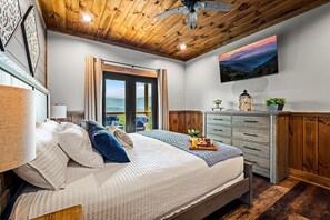 4 habitaciones, escritorio, tabla de planchar con plancha y wifi gratis 