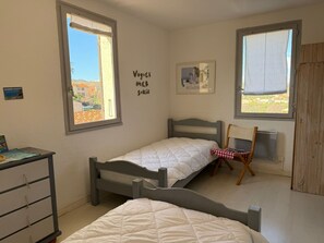 2 bedrooms