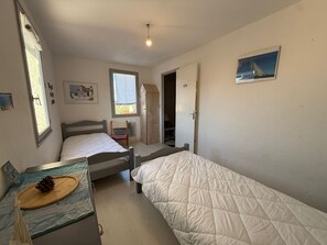 2 bedrooms