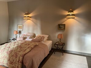 5 bedrooms, free WiFi