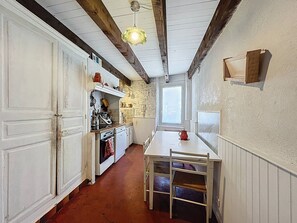 Fridge, oven, coffee/tea maker