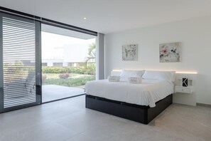 4 多间卧室、客房内保险箱、熨斗/熨衣板、免费 WiFi