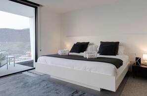 5 quartos, cofres nos quartos, ferros/tábuas de passar roupa