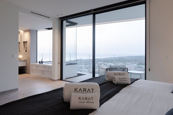 5 bedrooms, in-room safe, iron/ironing board, free WiFi