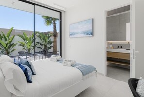 5 camere, una cassaforte in camera, ferro/asse da stiro, Wi-Fi gratuito