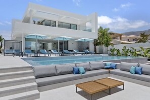 Pool - Villa Delmare (Adeje)