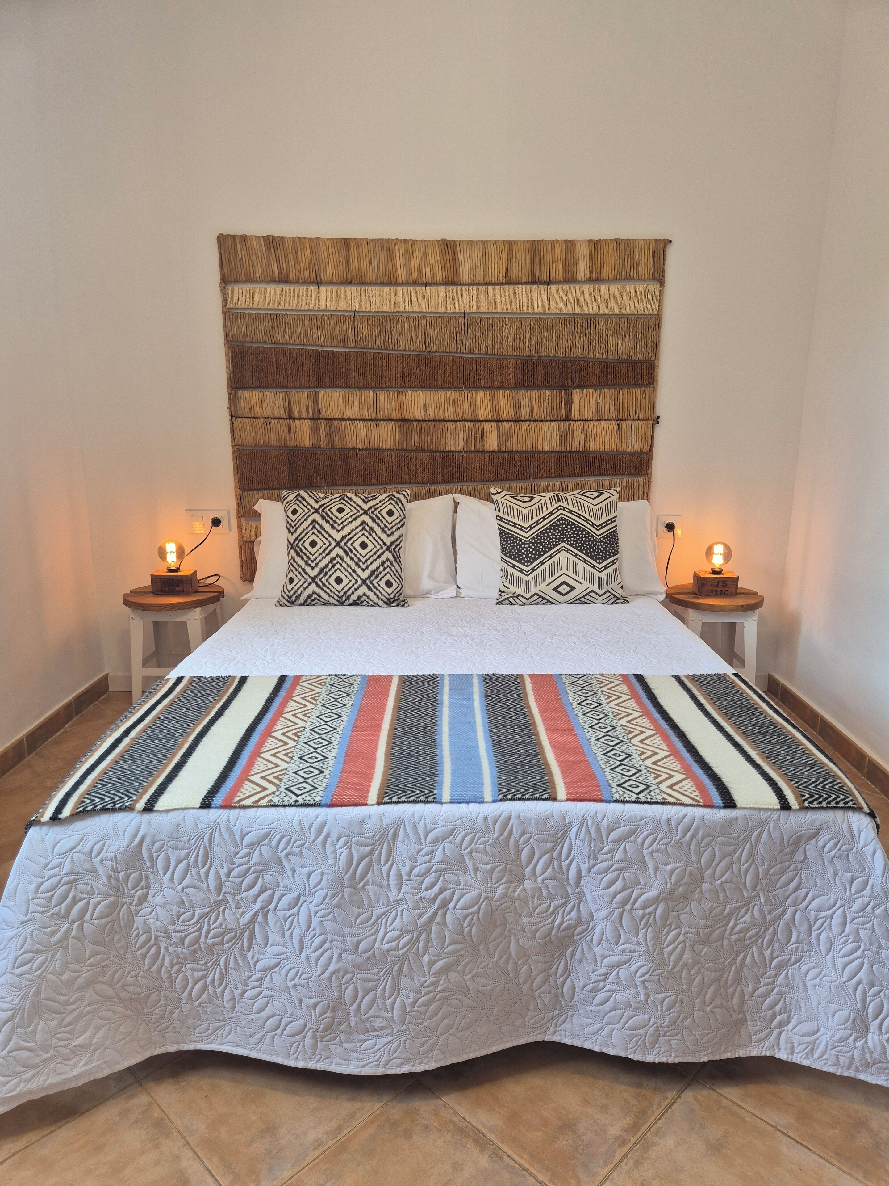 4 slaapkamers, een strijkplank/strijkijzer, wifi, beddengoed