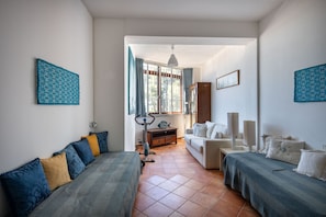 2 chambres, fer et planche à repasser, draps fournis