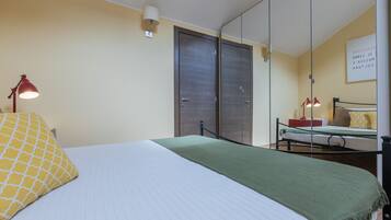 2 Schlafzimmer, BĂŒgeleisen/BĂŒgelbrett, kostenloses WLAN, BettwĂ€sche