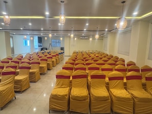 Business centre - Hotel ORIGIN Hyderabad Airport (Hyderabad)