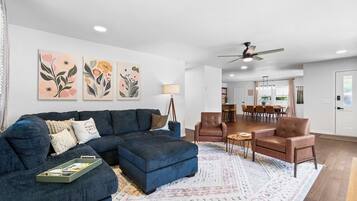 Téléviseur, bureau