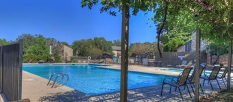 Tennis, pickleball, swimming pool and pet friendly!
