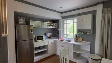 Casa, vistes al parc | Cuina privada