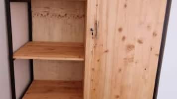 Basic Single Room | Free WiFi