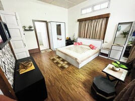 华丽平房, 花园景观 | 办公桌、笔记本电脑工作区、免费 WiFi