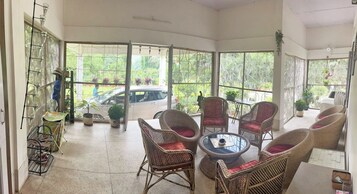 Deluxe Bungalow, Garden View | Desk, laptop workspace, free WiFi