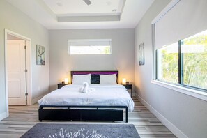 3 bedrooms, desk, travel crib, free WiFi