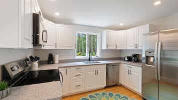 Microwave, oven, stovetop, dishwasher