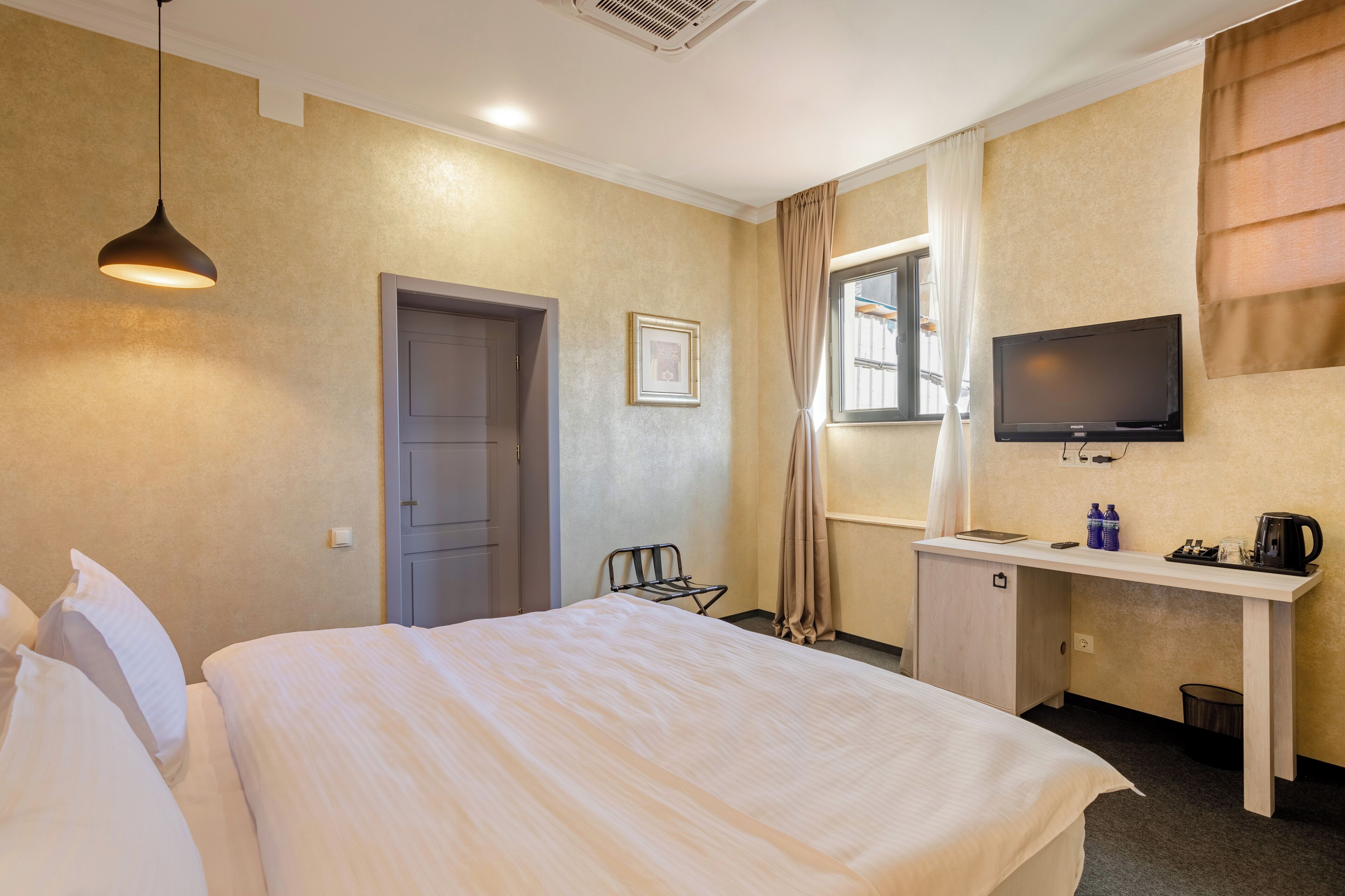 Deluxe-Doppelzimmer | Zimmersafe, Verdunkelungsvorhänge, schallisolierte Zimmer