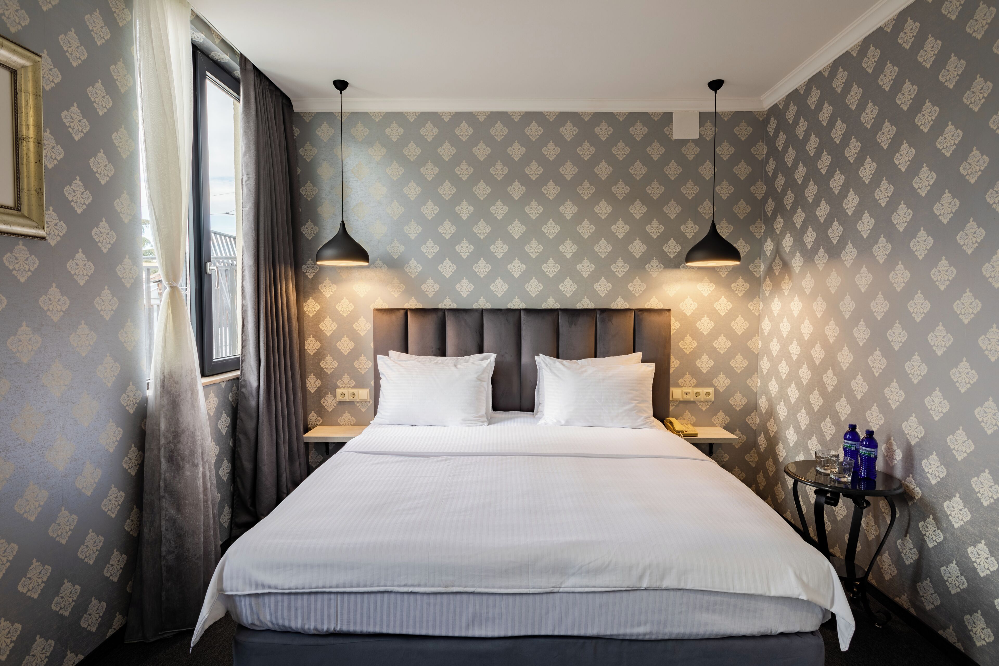 King Room with Mountain View | In-room safe, blackout curtains, soundproofing, free WiFi