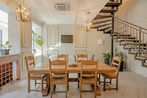 Restaurant - Hotel Day Inn (Tbilisi)