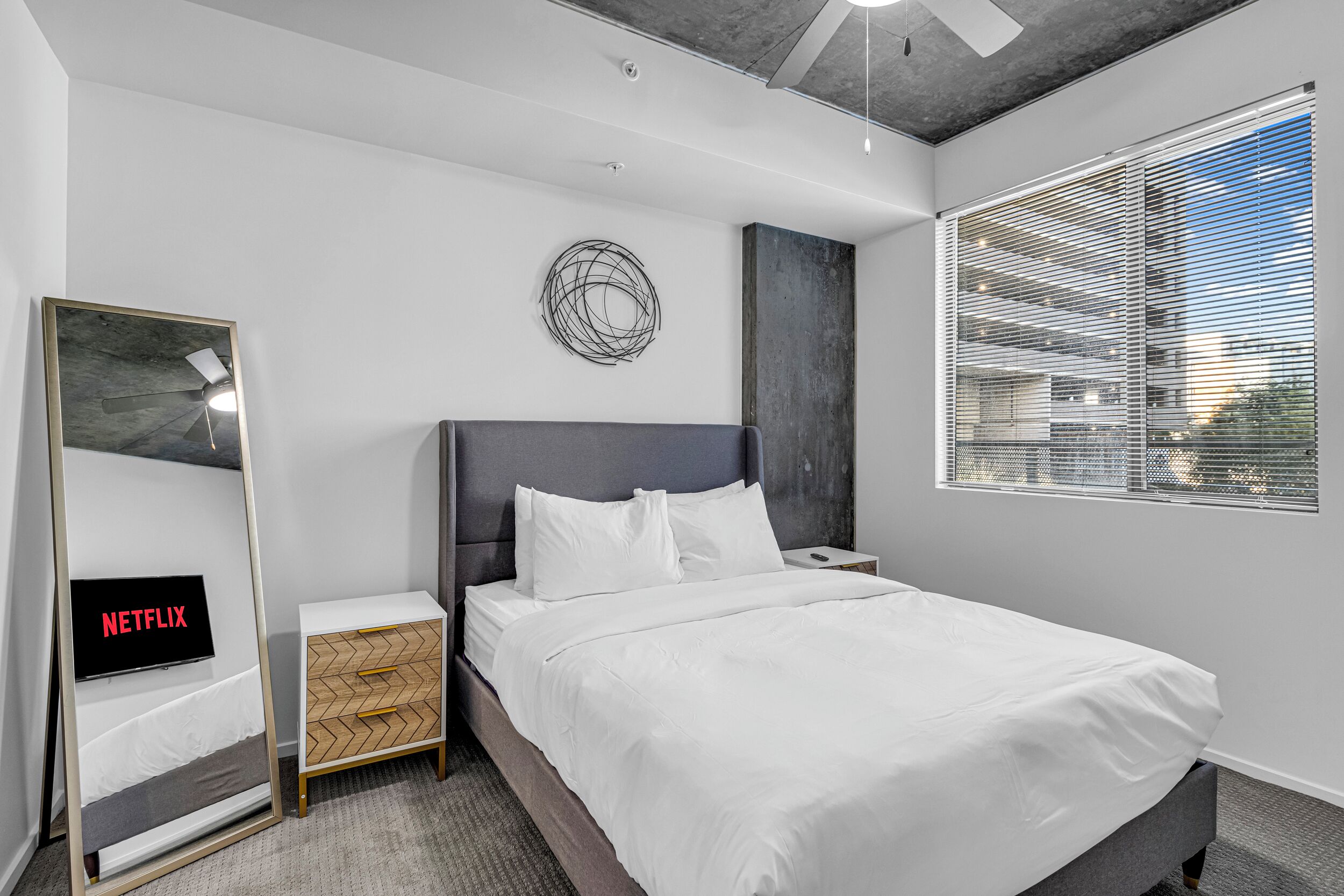 Classic Apartment, 2 Bedrooms, Air conditioning | Iron/ironing board, free WiFi