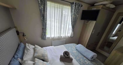 Luxury 3 Bed-sleeps 8-parking-pets-sea View